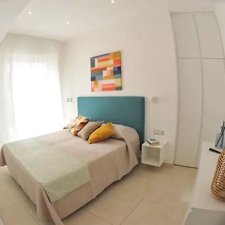 Santa Tecla Flats *